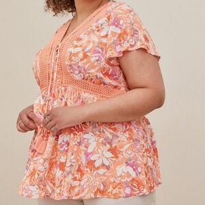 Torrid Babydoll Crinkle Gauze Crochet Inset Lace Up Top